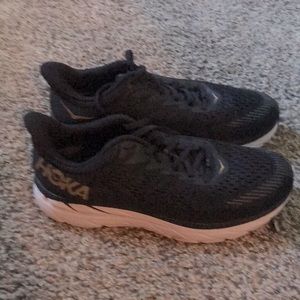 HOKA ONE Women’s Sz 9.5